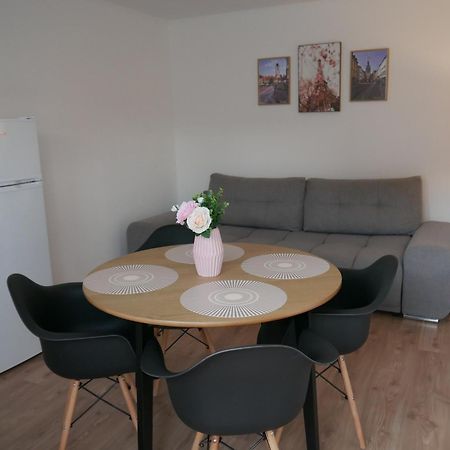 Free Garage In The Center-Delicia 4 Studio! Sibiu Exterior foto