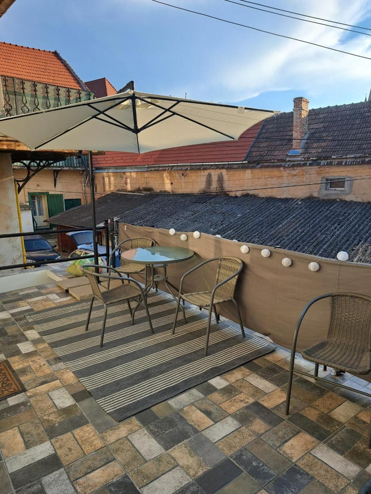 Free Garage In The Center-Delicia 4 Studio! Sibiu Exterior foto